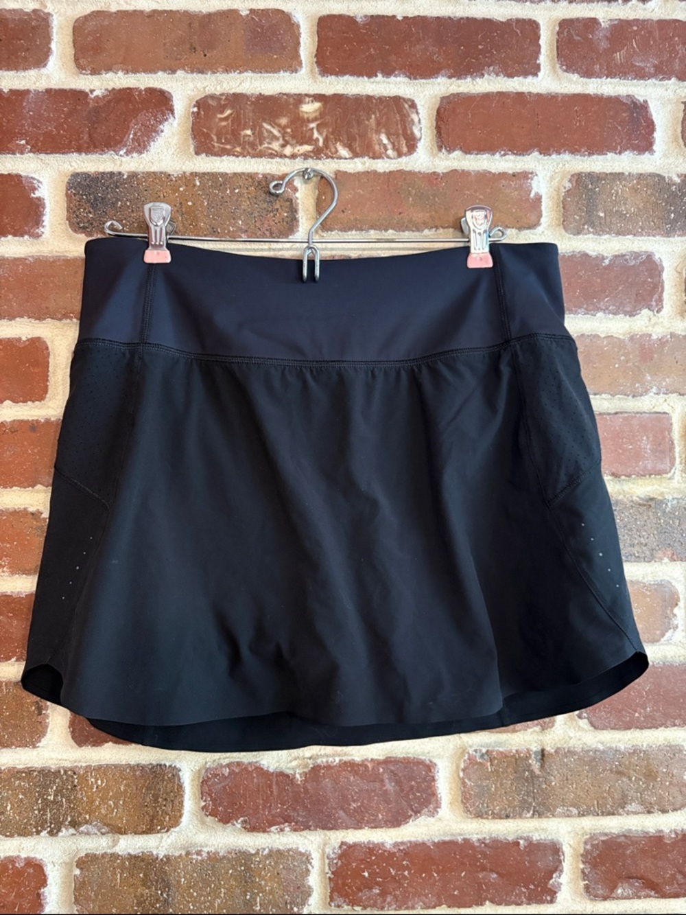 Athleta Run with it Skort black size medium
